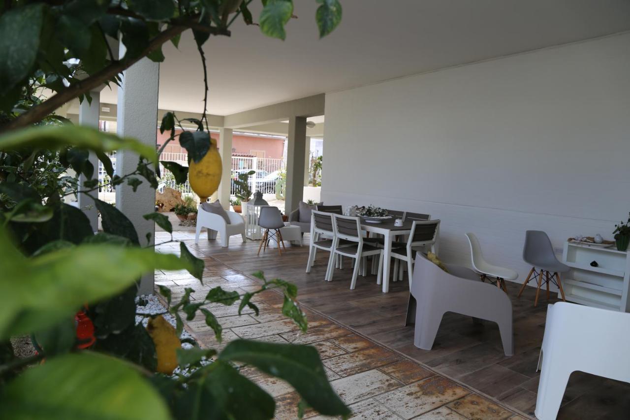 Viro House Bed & Breakfast Squinzano Exterior photo
