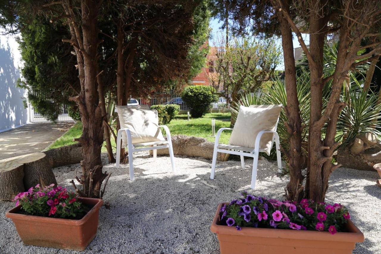 Viro House Bed & Breakfast Squinzano Exterior photo