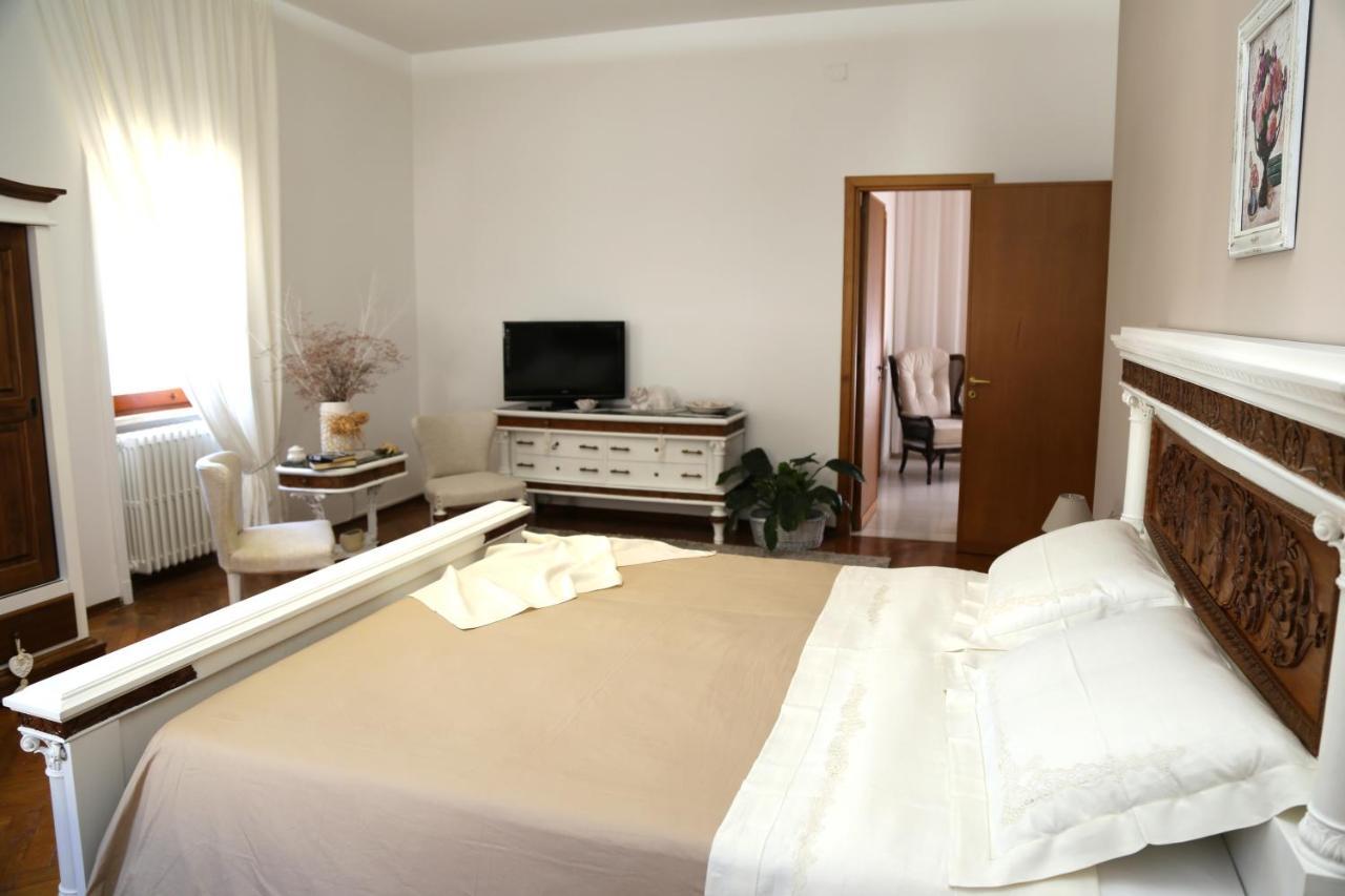 Viro House Bed & Breakfast Squinzano Exterior photo